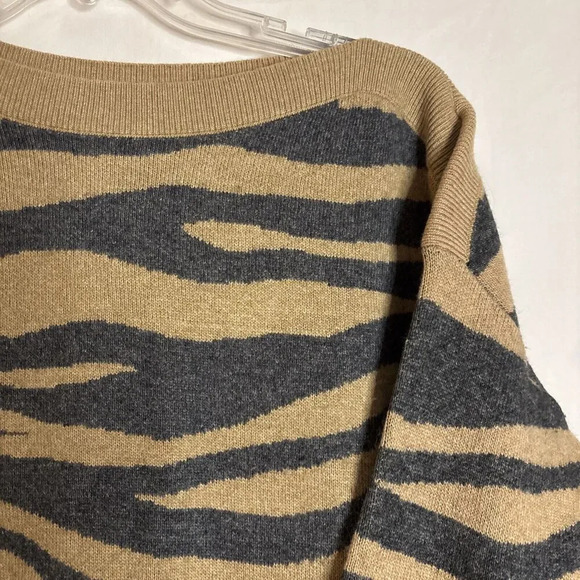 LOFT Wool Blend Boat Neck Tan Brown Gray Zebra Print Sweater Women’s Size Small - Picture 4 of 15